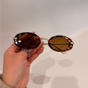 90’s Tortoise Shell Oval Sunglasses